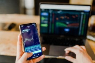 比特币与股票的关键差异 比特币交易平台有哪些